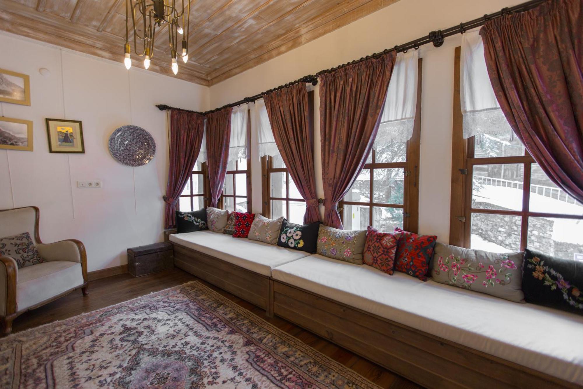 Isparta Historical Mansion Eskiciler Konagi - Cittaslow Egirdir Ngoại thất bức ảnh