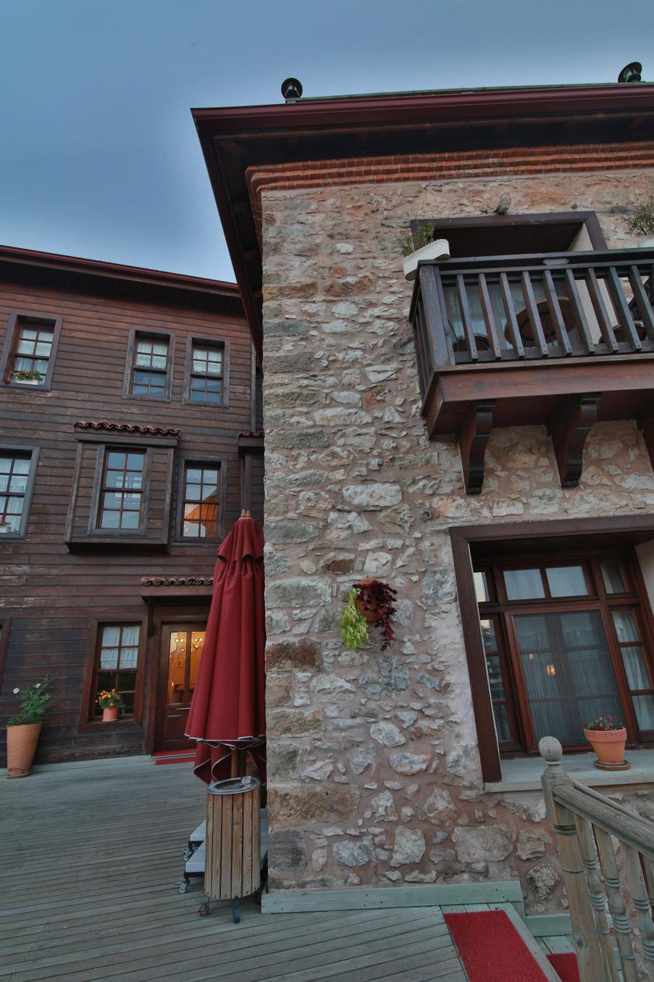 Isparta Historical Mansion Eskiciler Konagi - Cittaslow Egirdir Ngoại thất bức ảnh